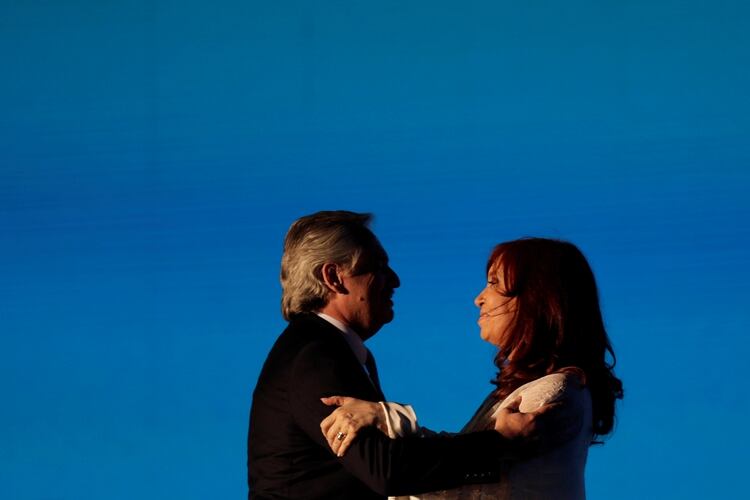Alberto Fernández y Cristina Kirchner después de asumir el 10 de diciembre (REUTERS/Ueslei Marcelino)