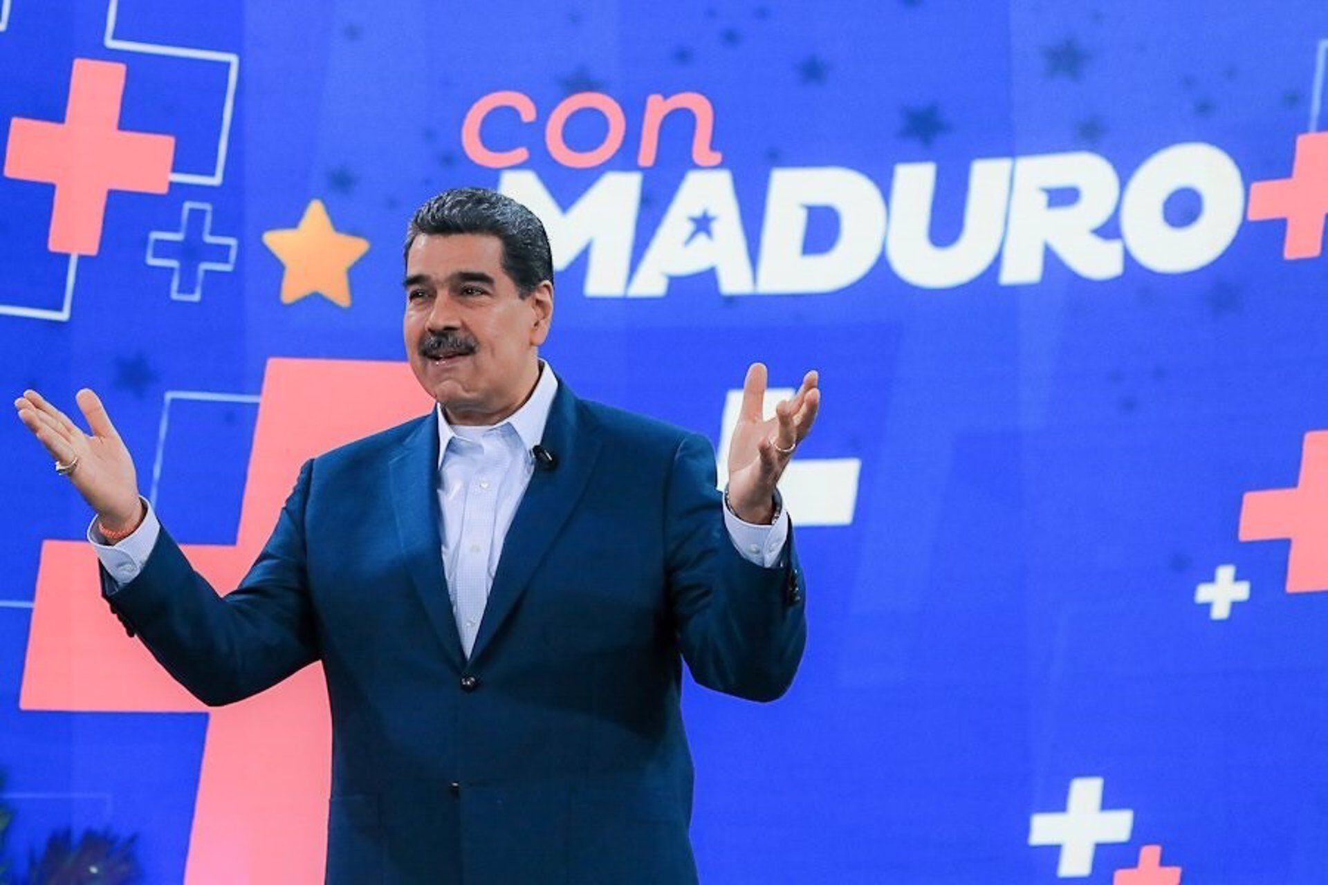 Maduro recibirá a Petro este martes en Caracas