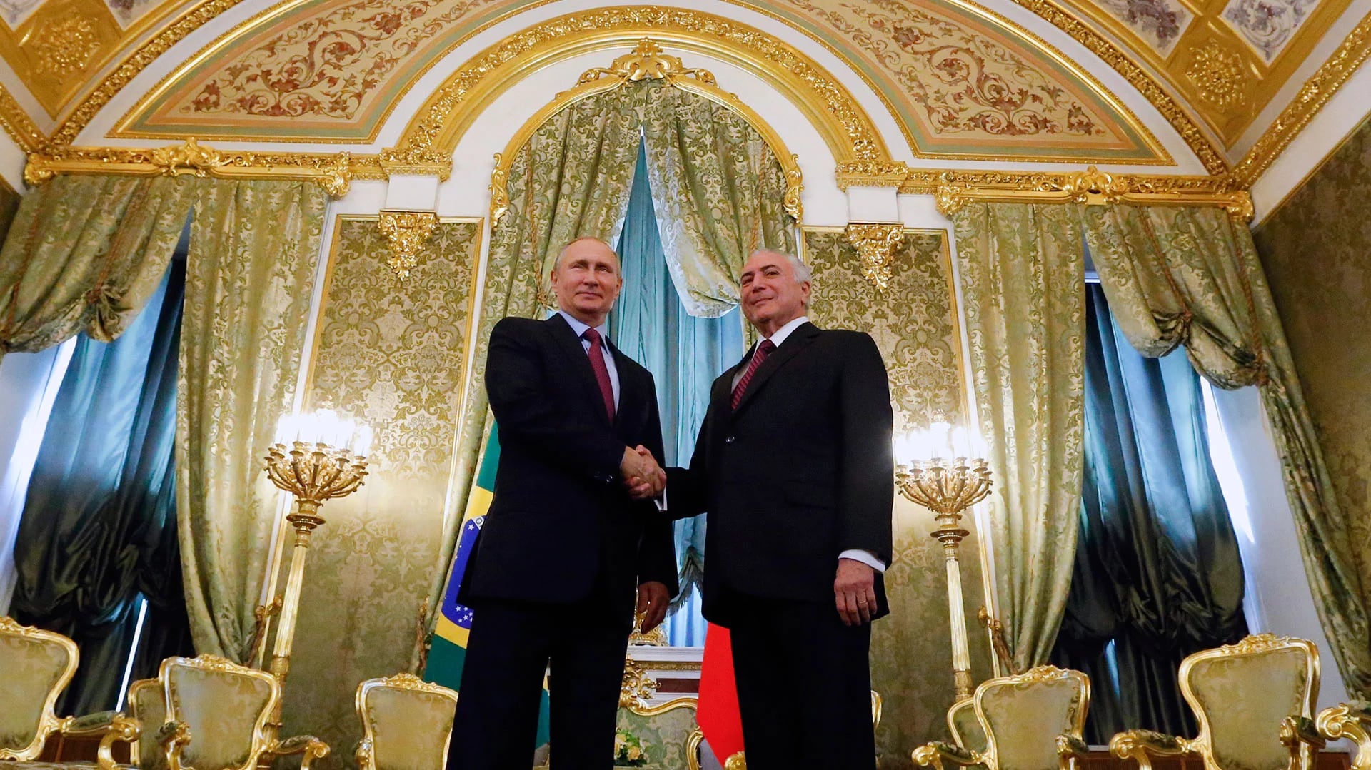 Los dirigentes de Rusia y Brasil centraron su reunión en “la diversificación y el desarrollo de la cooperación económico-comercial” entre ambos países (AFP)