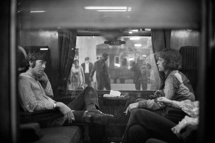 25th August 1967: Paul McCartney y Mick Jagger. El beatle fue uno de los principales defensores de la causa stone. (Photo by Victor Blackman/Express/Getty Images)