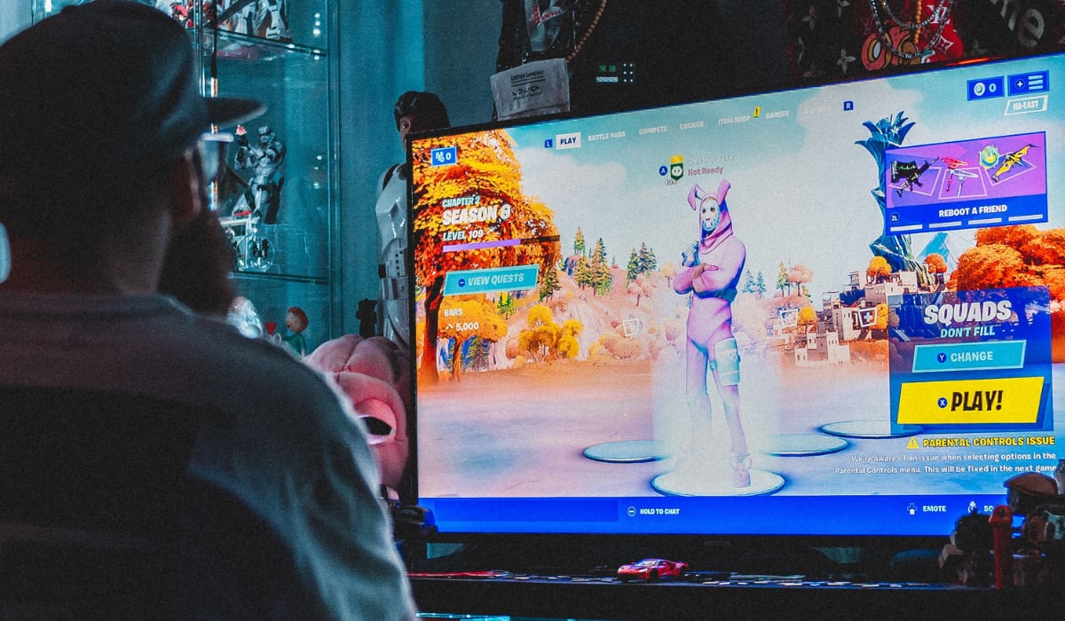 Las consolas de nueva generación ofrecen mejor rendimiento y calidad, pero los jugadores deben elegir. (Unsplash)