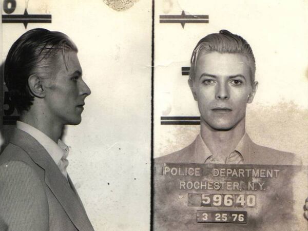 25 de marzo de 1976. La foto policial de David Bowie (Uso de dominio publico)