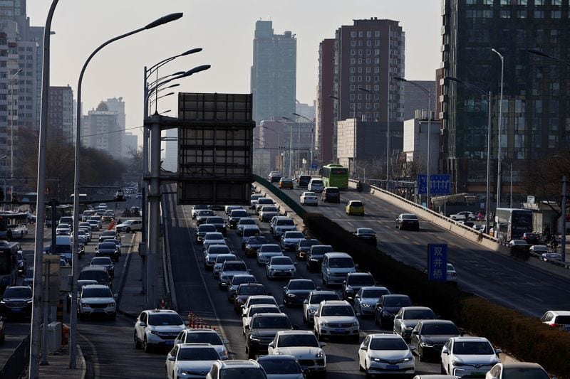 Durante las horas pico, Pekín se vuelve intransitable /REUTERS/Tingshu Wang