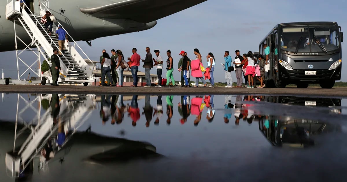 U.S. reports record drop in entry and deportation of Venezuelans in October