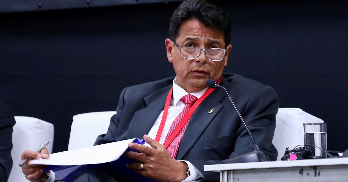Ecuador’s Interior Minister, Patricio Pazmiño, resigned due to his management in the face of the prison crisis