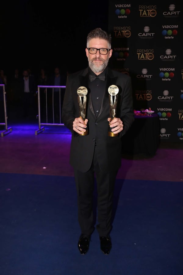 Luis Novaresio se quedó con dos Premios Tato: Mejor Programa periodístico de cable por “LNE Luis Novaresio Entrevista” y Conducción Masculina de cable