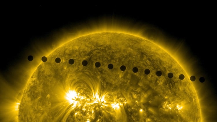Los días 5 y 6 de junio de 2012, el Observatorio de Dinámica Solar de la NASA recogió imágenes de uno de los eventos solares más raros: el tránsito de Venus a través de la faz del Sol (Foto: NASA)