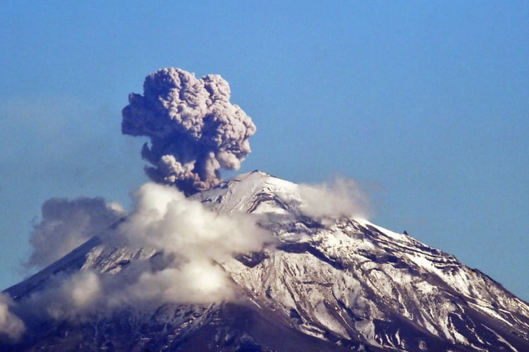 El volcán Popocatépetl, ubicado próximo a la Ciudad de México, amenaza a sus más de 8,85 millones de habitantes