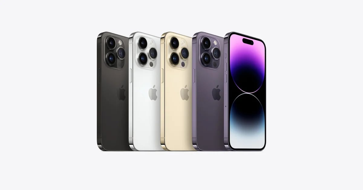 What is the favorite iPhone color of Apple lovers