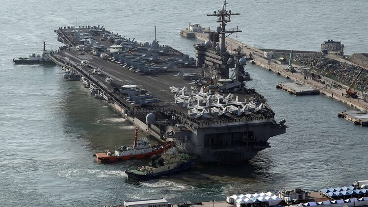 El cuerpo de Bin Laden fue lanzado al Mar Arábigo desde el portaaviones USS Carl Vinson (Reuters)