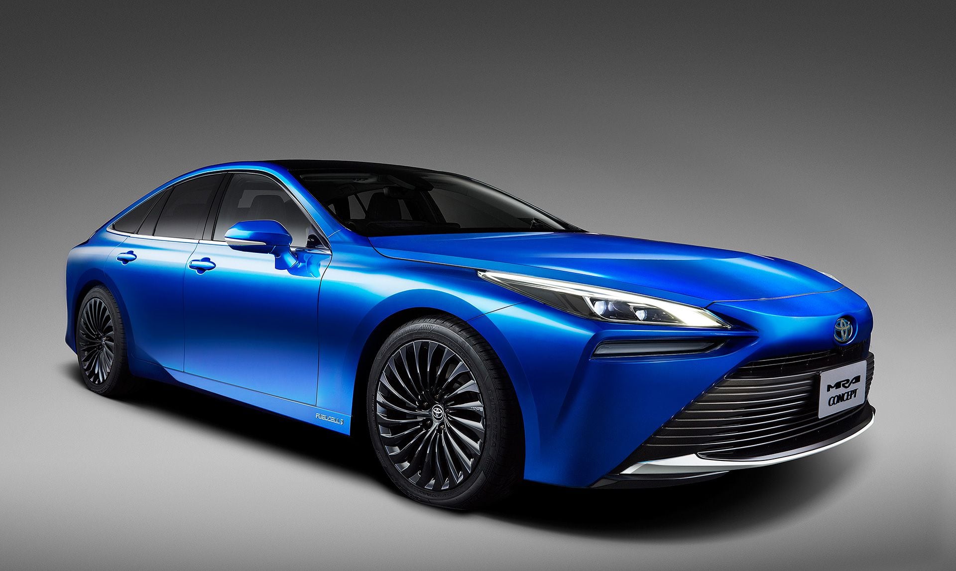 Una impactante berlina es el Toyota Mirai, un prototipo con motor a hidrogeno (Prensa Toyota)
