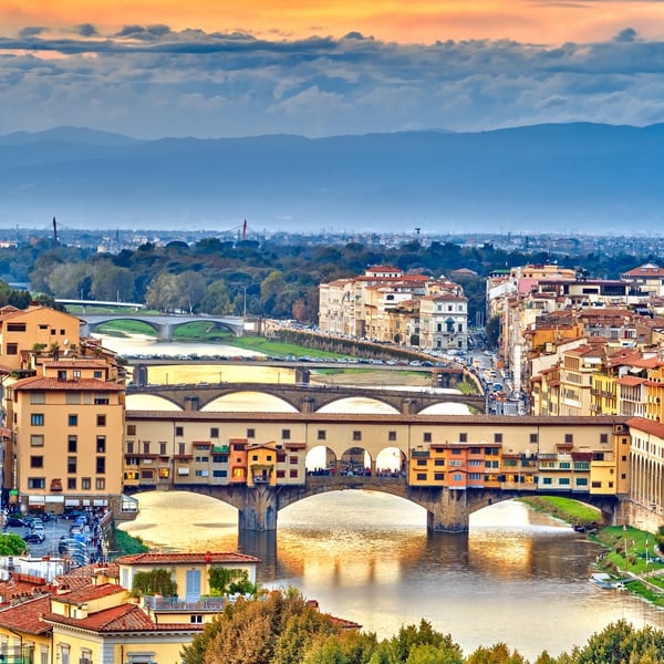 Ponte Vecchio, en Florencia, uno de los más bellos del mundo (istock)