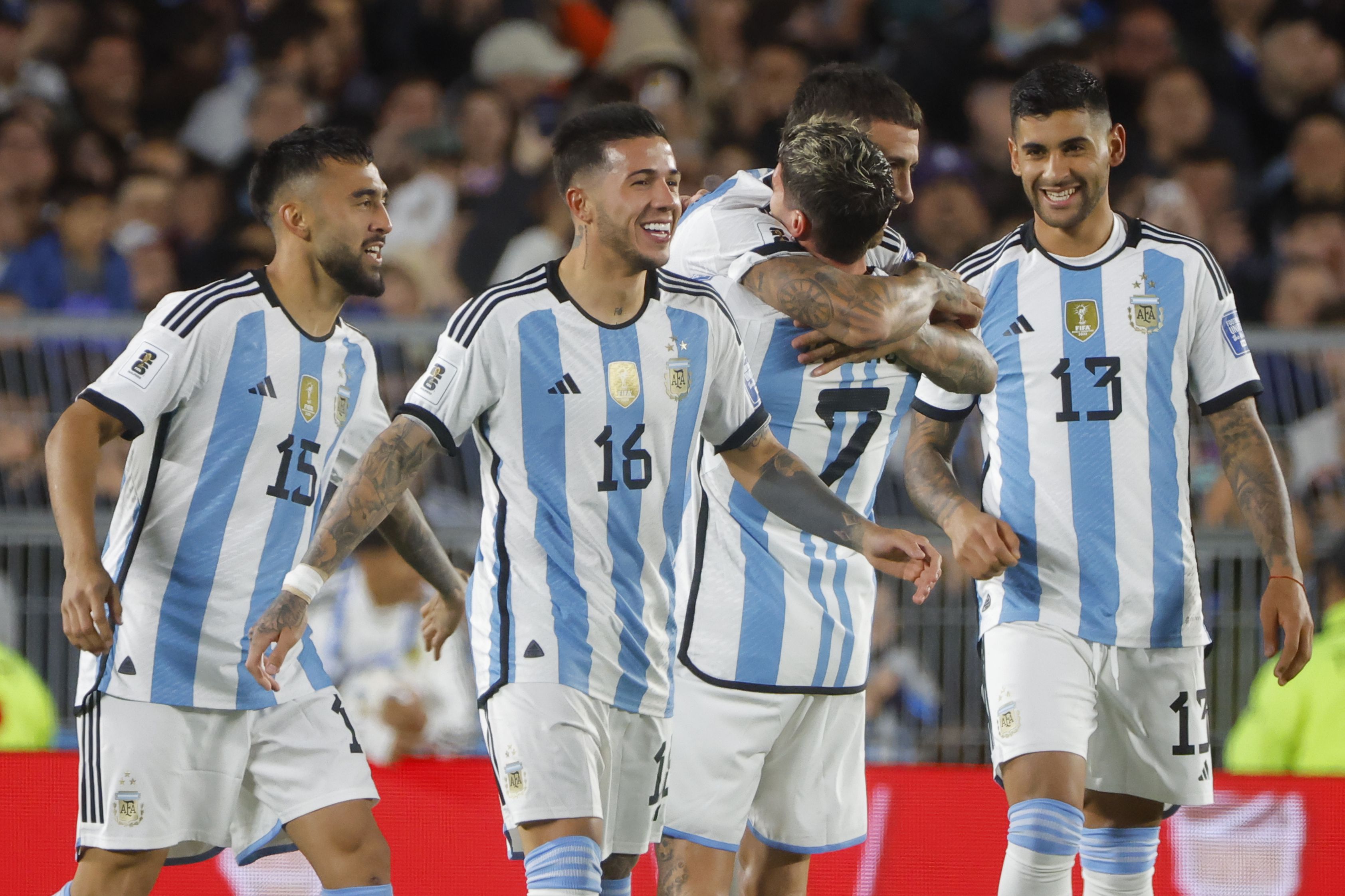 La Argentina logró su tercera victoria y lidera las Eliminatorias (EFE/ Juan Ignacio Roncoroni) 