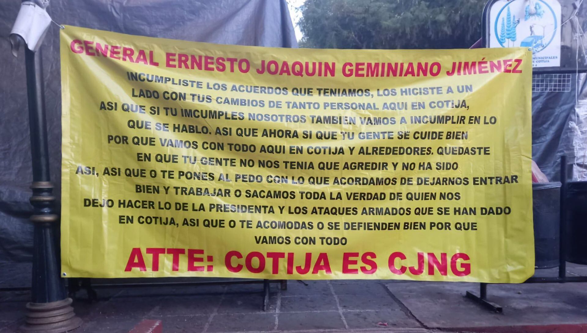 Aparece narcomanta del CJNG en Cotija, Michoacán; acusan a general de la Sedena por supuesta ruptura de acuerdos - Infobae