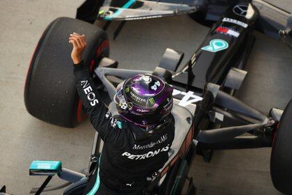 Lewis Hamilton volvió a quedarse con la pole position en el autódromo de Sochi, en Rusia (REUTERS/Bryn Lennon)