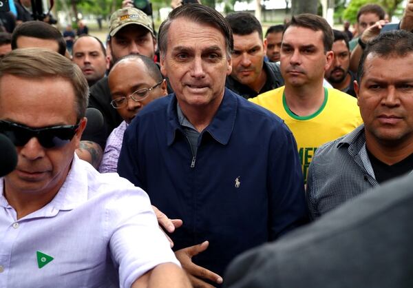 Bolsonaro le sacó una amplia diferencia a Fernando Haddad (Reuters/ Pilar Olivares)