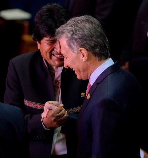 Evo Morales y Mauricio Macri en la Ãºltima VIII CumbreÂ de las AmÃ©ricas en Lima (Presidencia)
