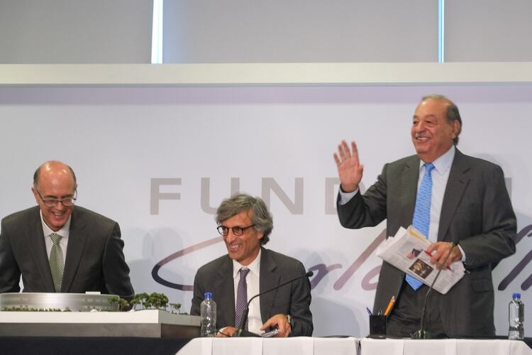 La Fundación Carlos Slim anunció también apoyos para los estudiantes de escuelas públicas (Foto: Cuartoscuro)