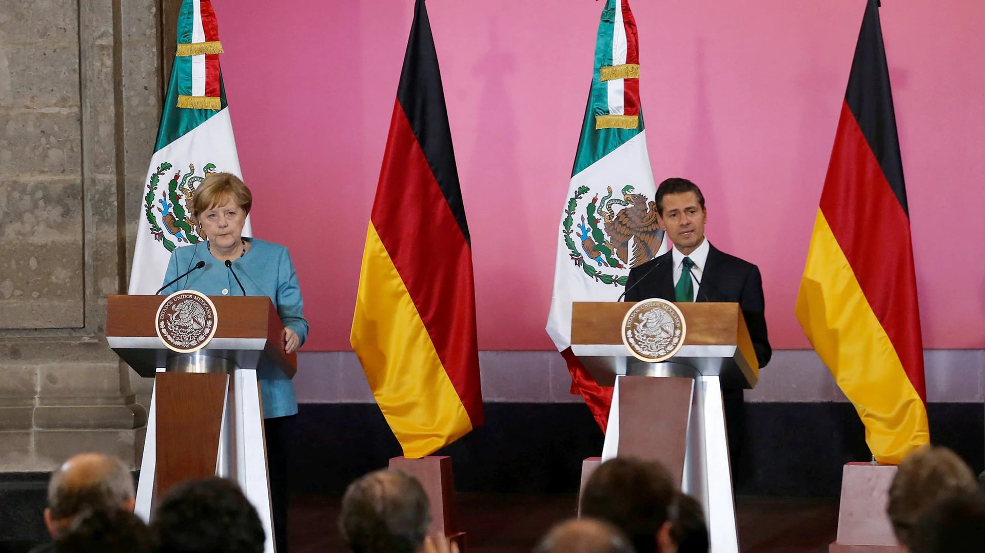 Angela Merkel y el presidente mexicano, Enrique Pena Nieto (REUTERS)