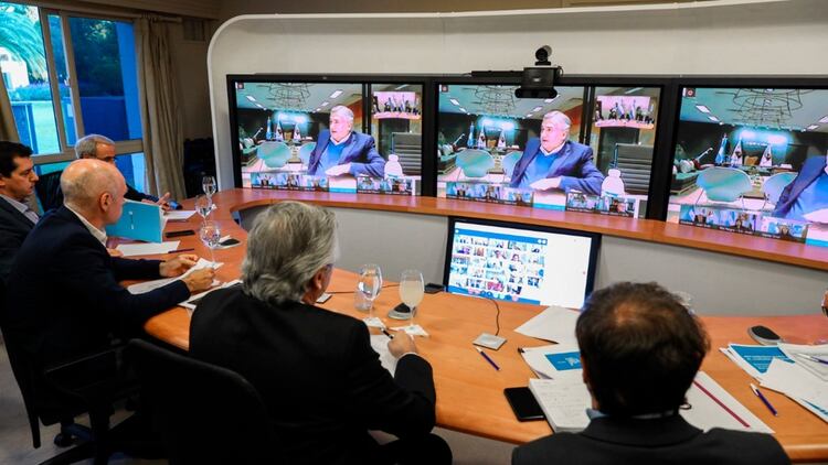 El presidente, en reunión digital con los gobernadores 