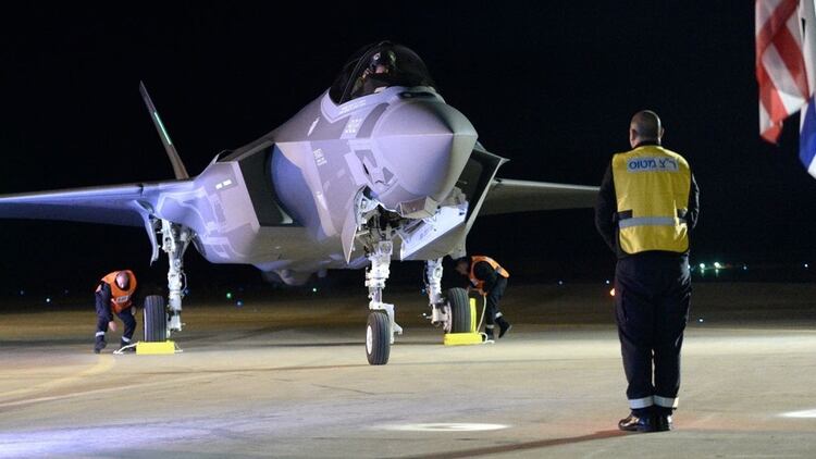La llegada de los primeros F-35 a Israel (IDF News Desk)