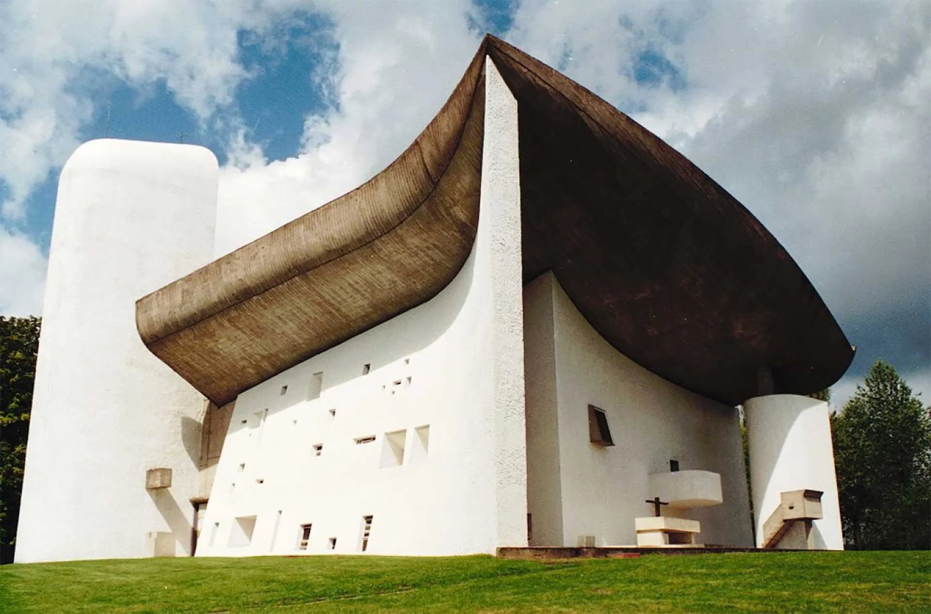 La capilla de Notre Dame du Haut. Ronchamp, Francia, 1950-1955