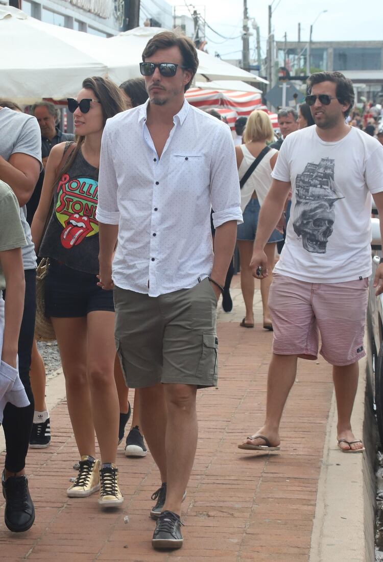 Pampita y García Moritán, como dos turistas más (Fotos: GM Press)