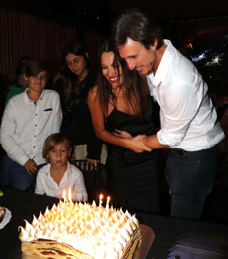 Dos fiestas, dos cumpleaños, un único amor: Pampita y Roberto
