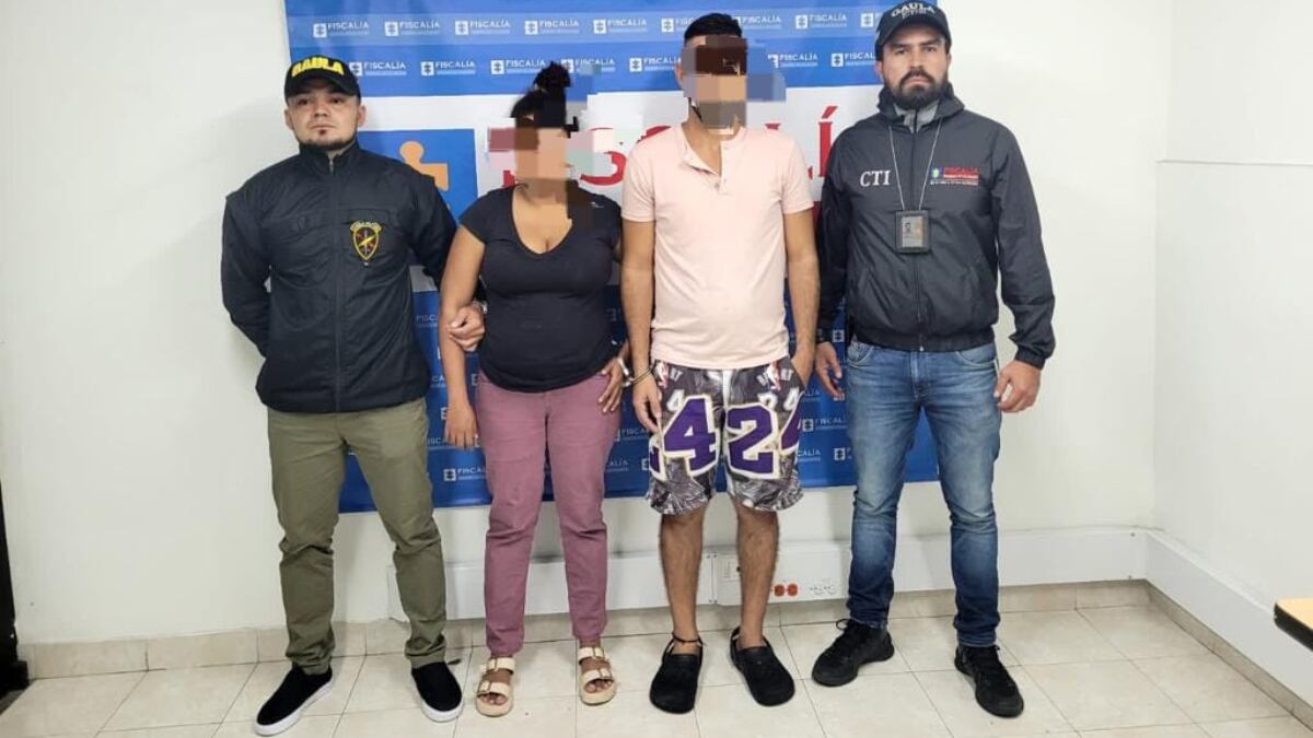 Fue capturada una pareja que se encargaba de extorsionar a un ciudadano de Estados Unidos en Colombia - crédito Ejército Nacional