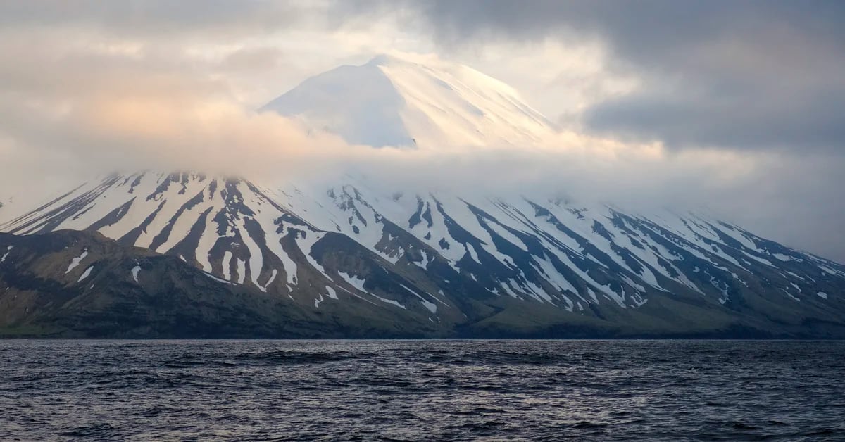 Alaska’s 2nd Volcano Records Seismicity;  rash of fear