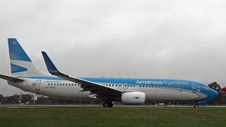 Aerolíneas Argentinas será la encargada de llevar adelante el operativo para repatriar a los argentinos (ALEJANDRO PAGNI / AFP) 