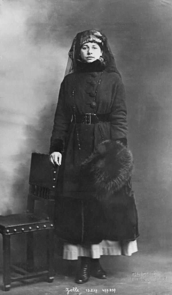Mata Hari, fotografiada el día de su arresto