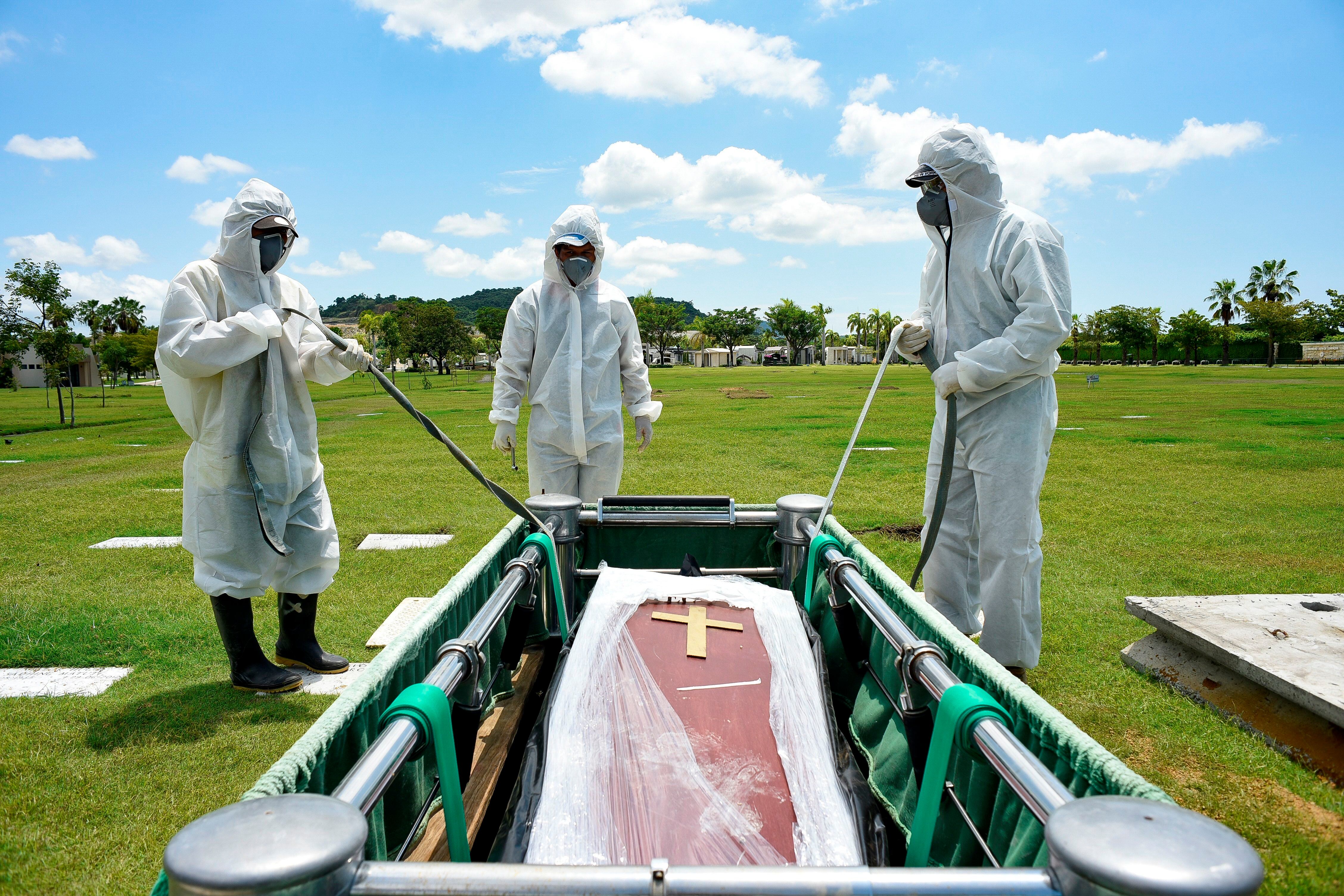 Guayaquil fue una de las ciudades más afectadas de Ecuador durante los meses más críticos de la pandemia por coronavirus. (EFE/Mauricio Torres/Archivo)
