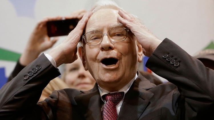 Warren Buffett (AP)