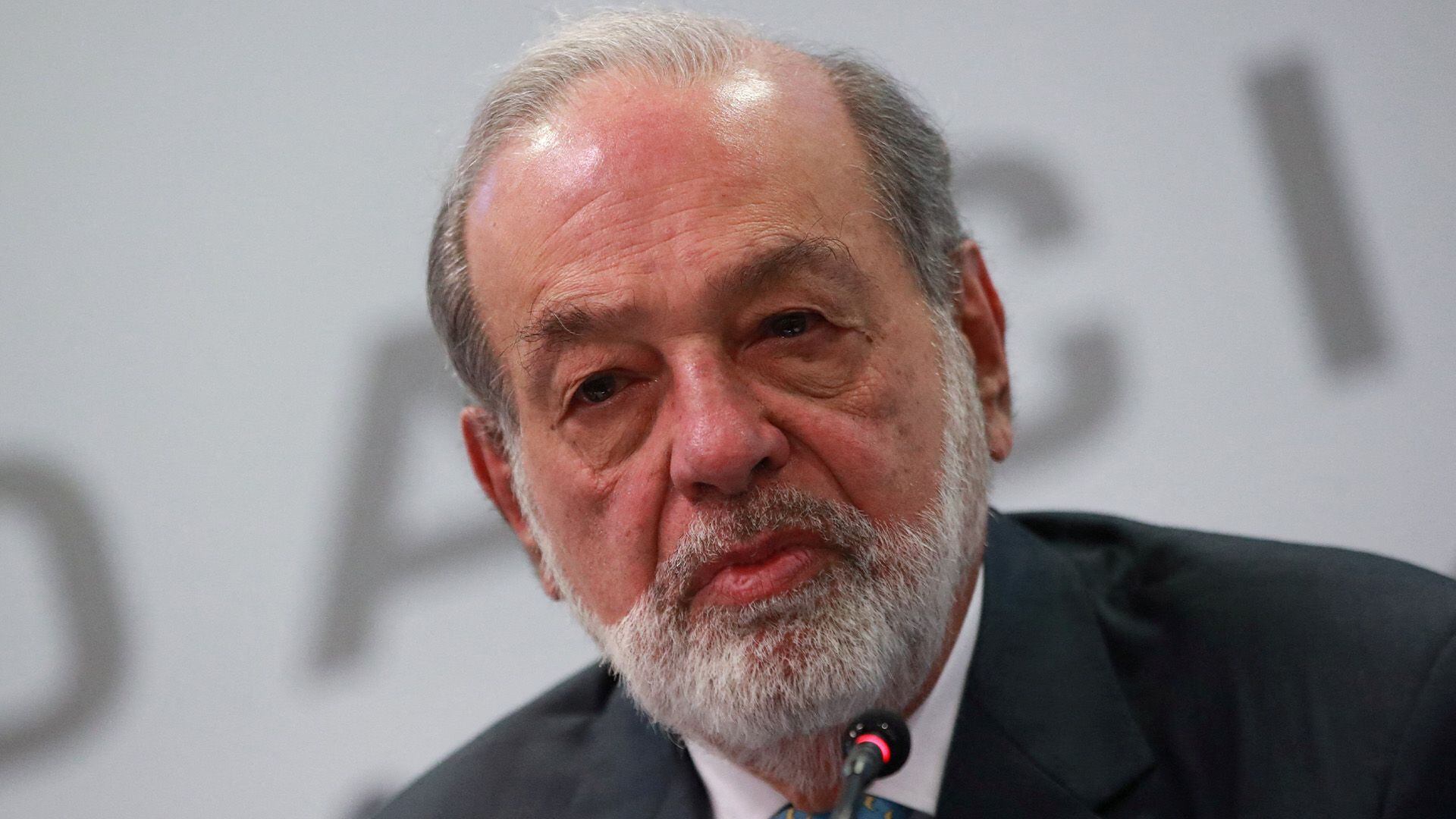 Carlos Slim propuso mayores salarios para quienes laboren más de 48 horas