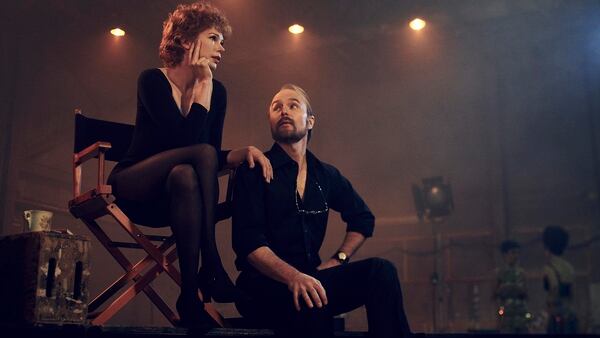 Michelle Williams como Gwen Verdon y Sam Rockwell como Bob Foss en la serie Fosse/Verdon de FX