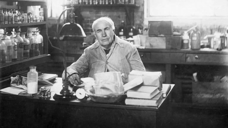 Thomas Edison, el genio de los 1093 inventos que revolucionó la vida cotidiana y la gran crueldad que ayudó a cometer HU4YIKFYF5EH3JUXASPOOAPILI