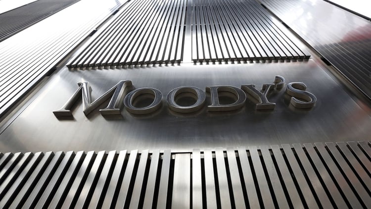Moody's Investors Service Inc. and S&P Global Ratings have negative prospects for sovereign credit, while Fitch is neutral.  (Photo: Reuters)