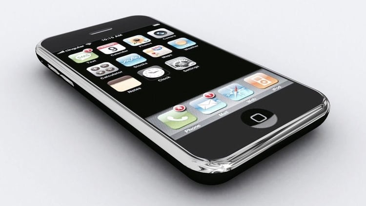 El iPhone revolucionó completamente la forma en que se concebían los teléfonos móviles (Foto: Apple)