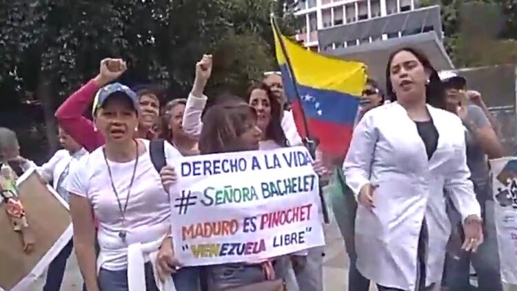 Una de las protestas durante la visita de Bachelet a Venezuela