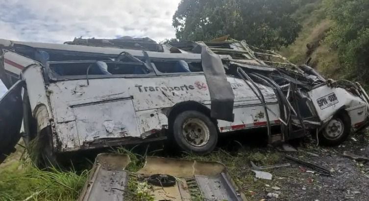Dos niños mueren en terrible accidente de una ruta escolar en Boyacá