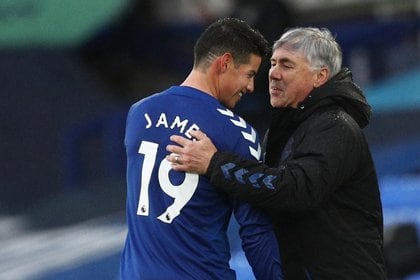 James Rodríguez conoció a Carlo Ancelotti en el Everton y recuperó su mejor versión (REUTERS)