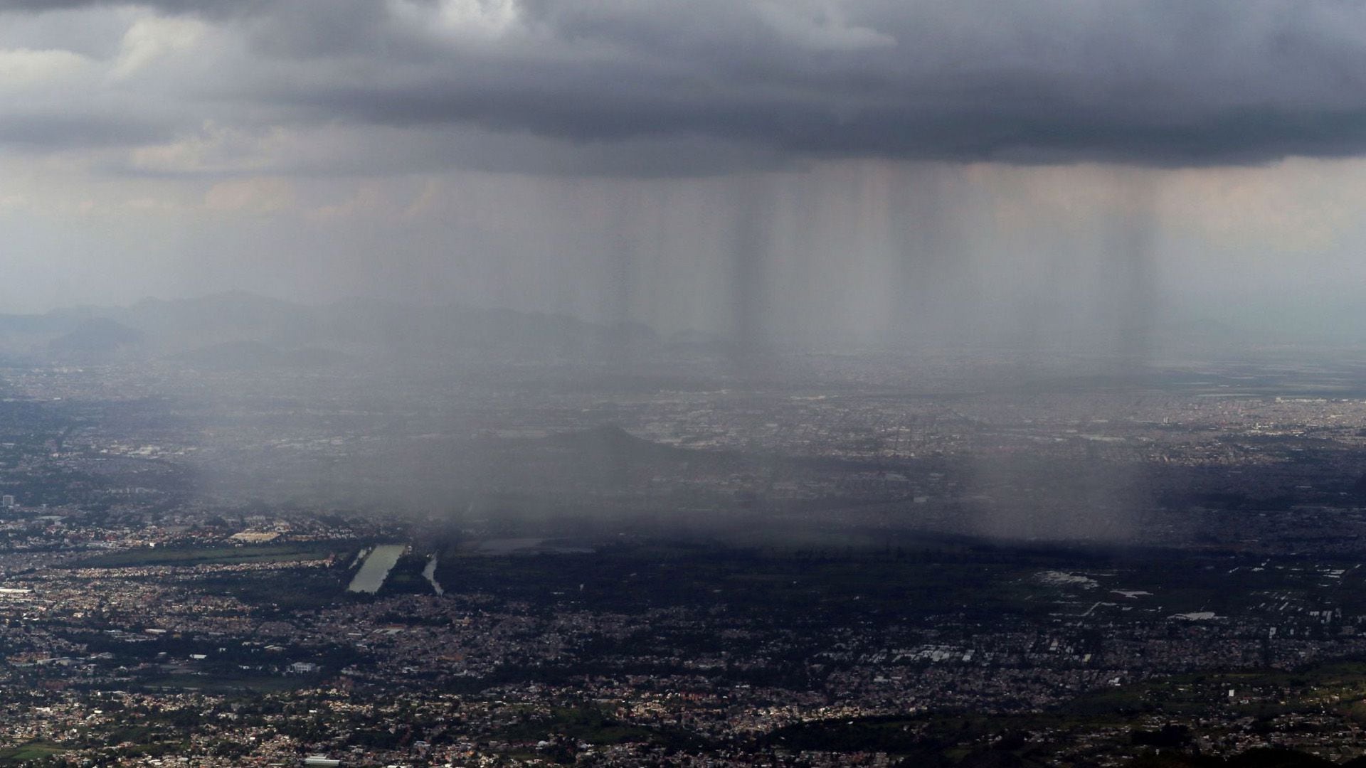 Las bandas nubosas provocarán intensas lluvias en el occidente y centro del país. Foto:
Cuartoscuro