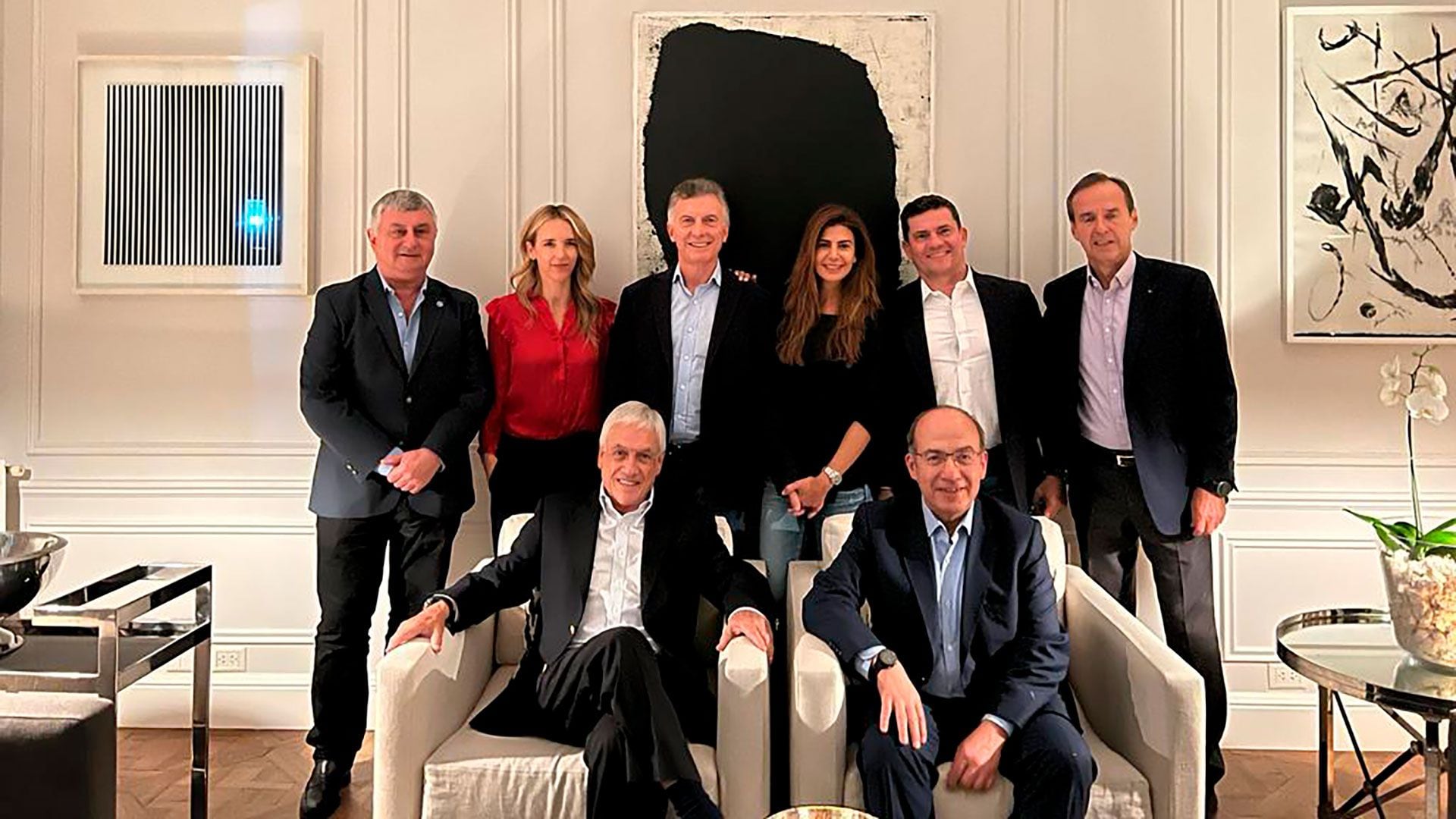 CENA DE MACRI CON EX PRESIDENTES EN SU CASA