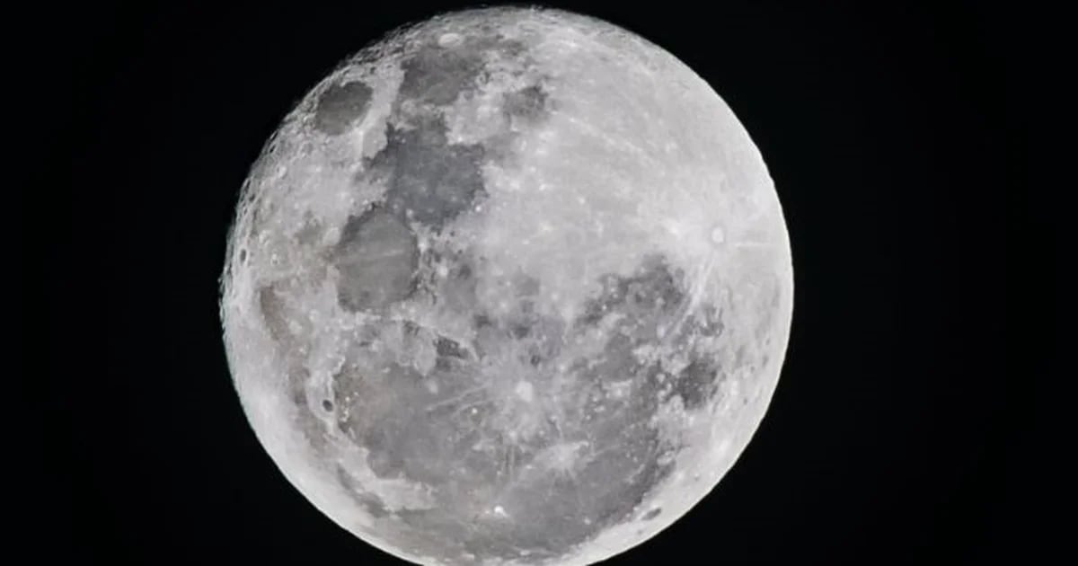 Według obserwacji NASA Księżyc zmniejsza się. Jak to wpływa na Ziemię?