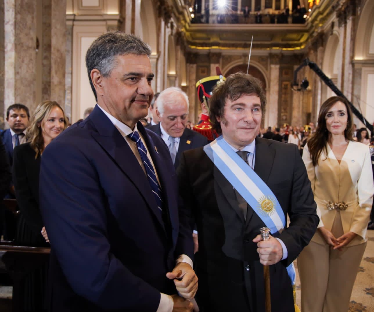 En un doble juego, Milei y Jorge Macri sostienen una alianza política clave para la gobernabilidad de la Casa Rosada y de la Ciudad - Infobae