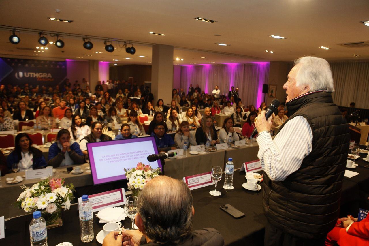 Luis Barrionuevo presidió el congreso del Sindicato de Gastronómicos