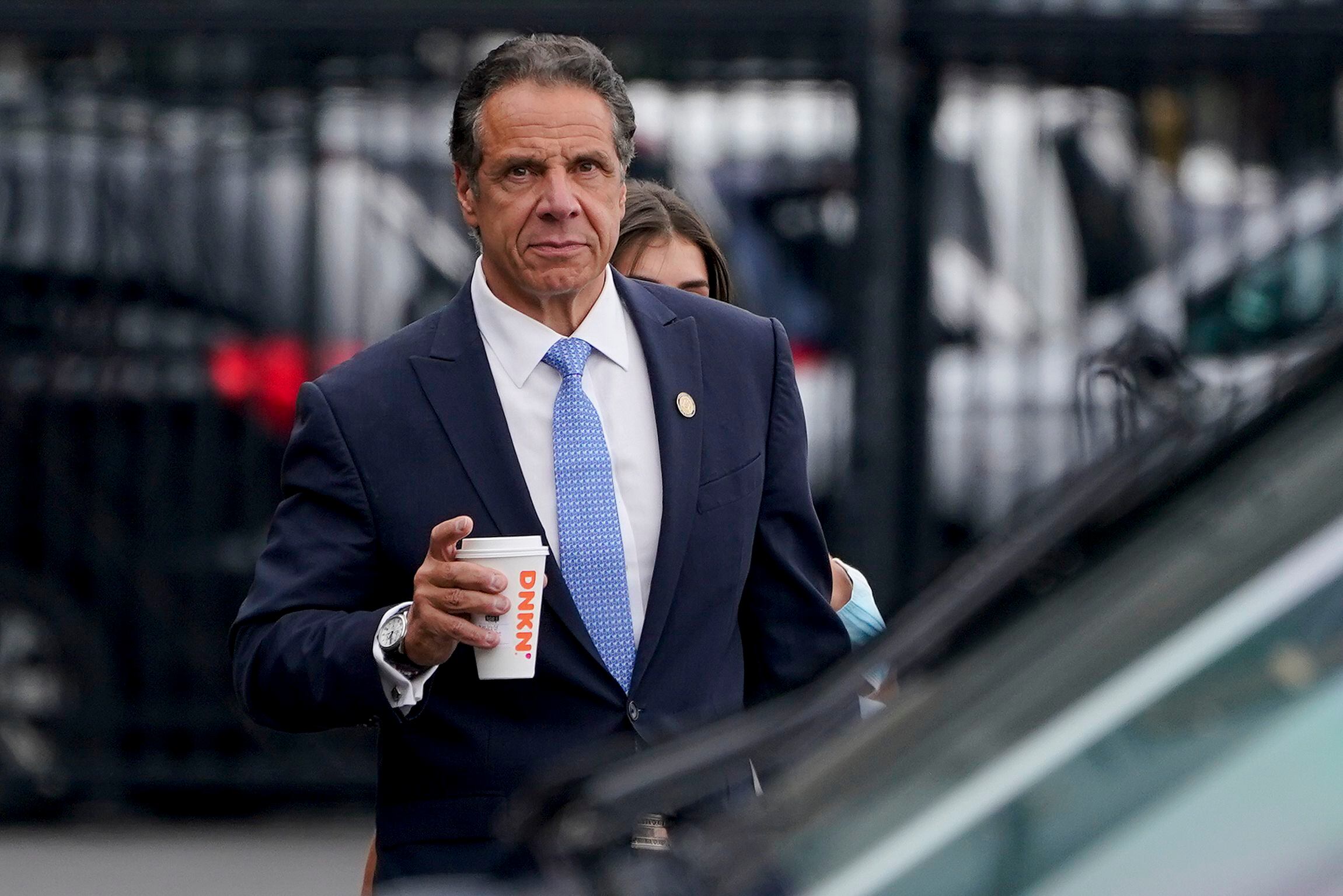 El gobernador de Nueva York Andrew Cuomo después de anunciar su renuncia al cargo, el 10 de agosto de 2021 (AP Foto/Seth Wenig)