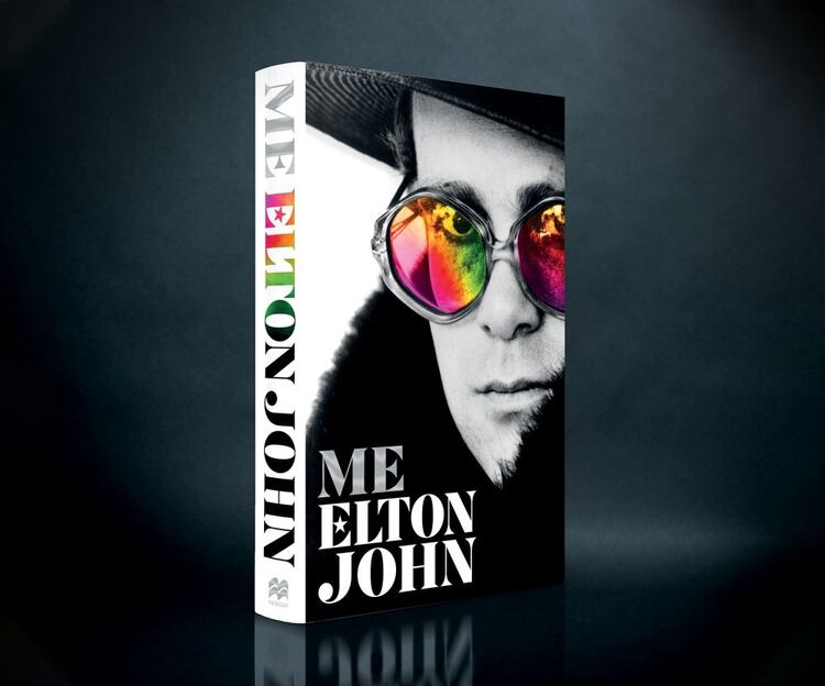 Elton John publicó su autobiografía y estrenó la película 