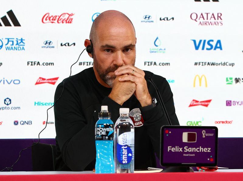 El entrenador de Qatar, Félix Sánchez, durante la conferencia de prensa en el centro principal de medios en la Copa Mundial de la FIFA Qatar 2022, Doha, Qatar, 28 de noviembre de 2022. REUTERS/Gareth Bumstead